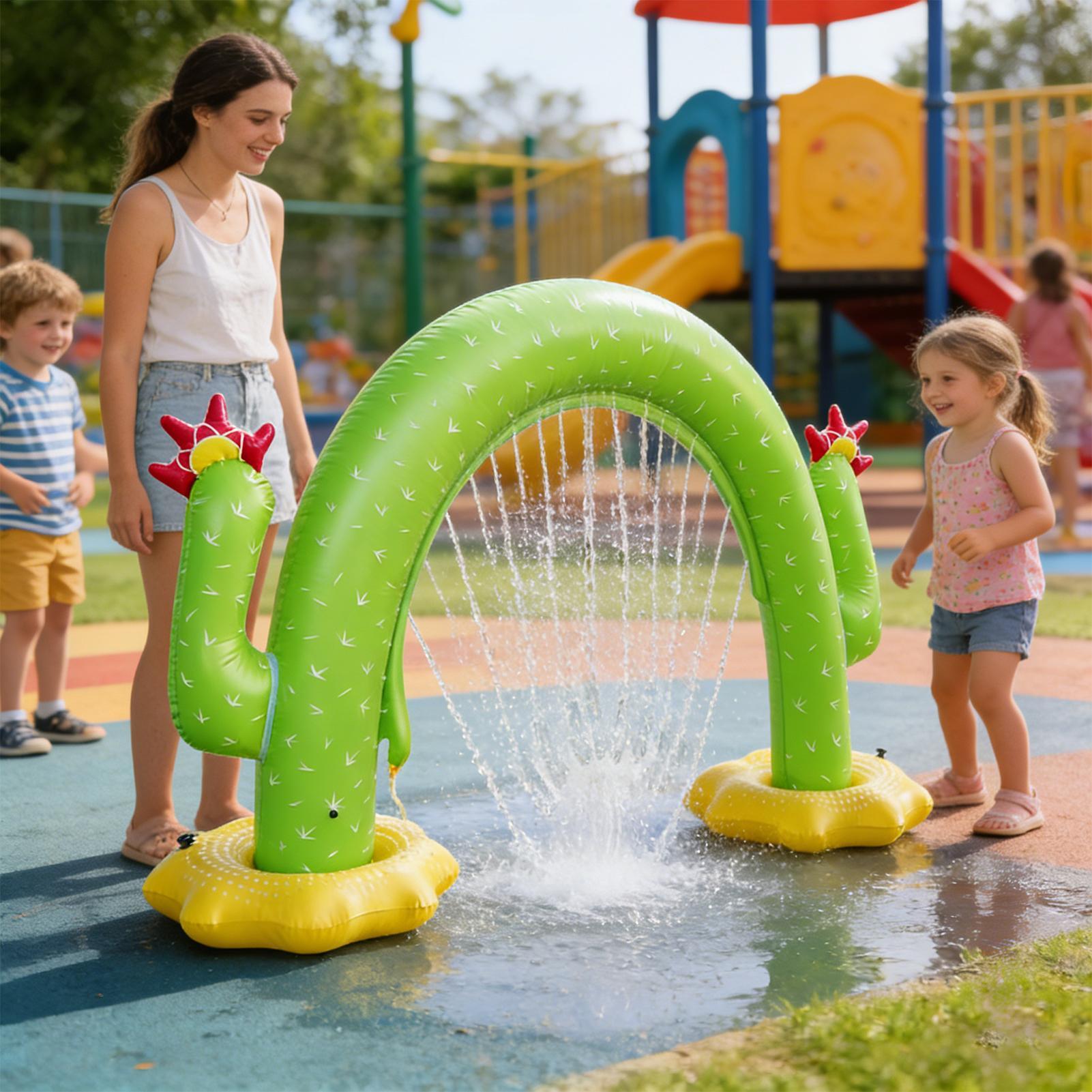 Kids Outdoor Tunnel - Aufblasbarer Kaktus-Sprinkler für Kinder Outdoor-Wasserspiel Sprühtunnel